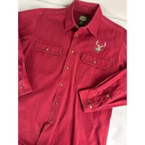 Vintage Cabela's Size Medium 100% Cotton Embroidered Deer Shirt Hunting Outdoors